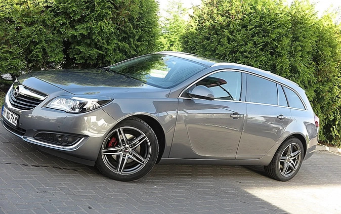 Opel Insignia cena 44600 przebieg: 135000, rok produkcji 2017 z Pieńsk małe 781